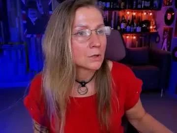 Runarunapi – webcam model profile photo Image 13