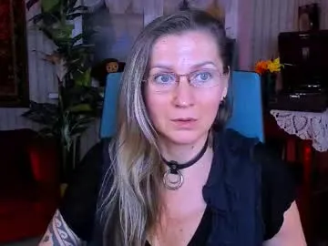 Runarunapi – webcam model profile photo Image 15