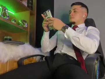 brokehungcollegeguy – webcam model profile photo Image 8