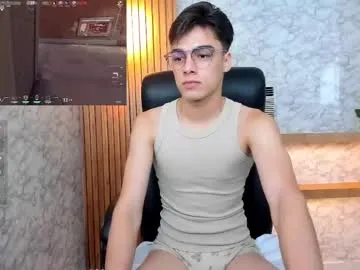 Runarunapi – webcam model profile photo Image 7