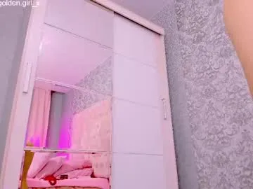 Runarunapi – webcam model profile photo Image 11