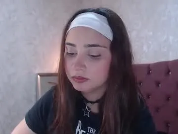 Runarunapi – webcam model profile photo Image 3