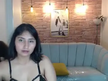 Runarunapi – webcam model profile photo Image 8