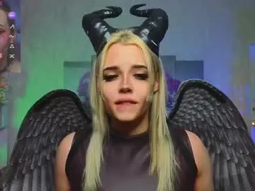 midnightmuse-03 – webcam model profile photo Image 3