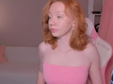 lynnalltop – webcam model profile photo Image 10