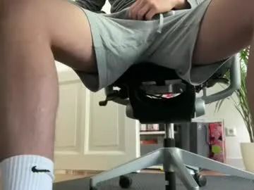 Runarunapi – webcam model profile photo Image 3