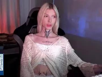 Runarunapi – webcam model profile photo Image 7