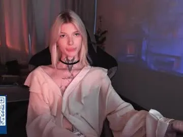 Runarunapi – webcam model profile photo Image 9