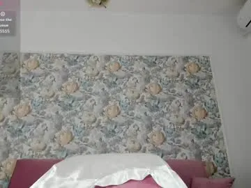 Runarunapi – webcam model profile photo Image 14