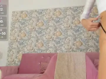 Runarunapi – webcam model profile photo Image 15