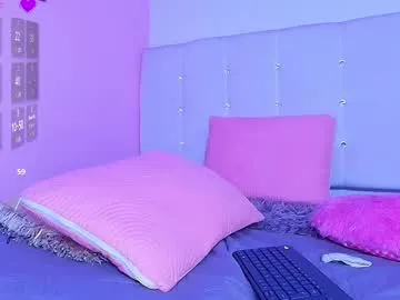 Runarunapi – webcam model profile photo Image 15