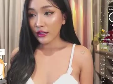 Runarunapi – webcam model profile photo Image 15