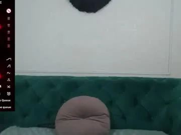 Runarunapi – webcam model profile photo Image 18