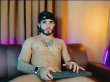 Yaya--728 – webcam model profile photo Image 12