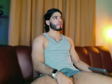 Yaya--728 – webcam model profile photo Image 3