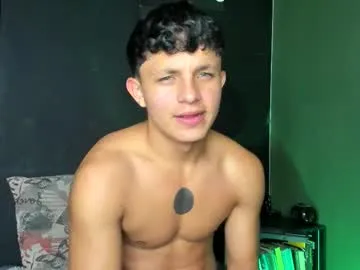 travonidas – webcam model profile photo Image 14