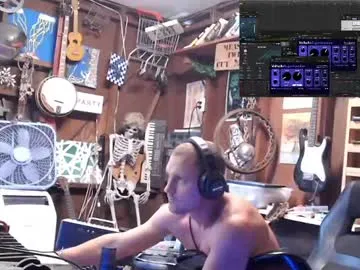 aviebby – webcam model profile photo Image 13