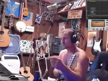 aviebby – webcam model profile photo Image 14