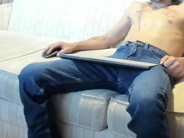 viksons – webcam model profile photo Image 14