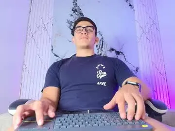 flyckers – webcam model profile photo Image 11