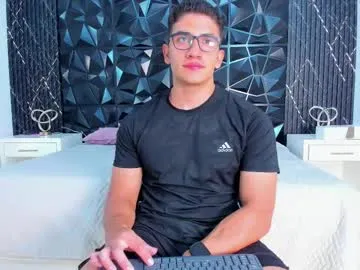 flyckers – webcam model profile photo Image 15