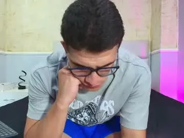 flyckers – webcam model profile photo Image 5