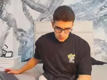 flyckers – webcam model profile photo Image 8