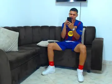 DominantAlex18 – webcam model profile photo Image 10