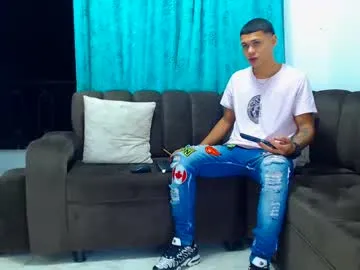 DominantAlex18 – webcam model profile photo Image 17