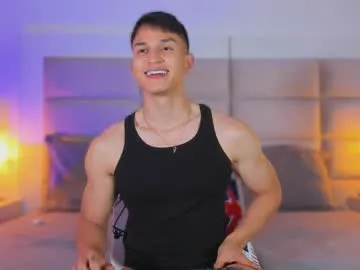 DominantAlex18 – webcam model profile photo Image 17