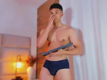 DominantAlex18 – webcam model profile photo Image 2