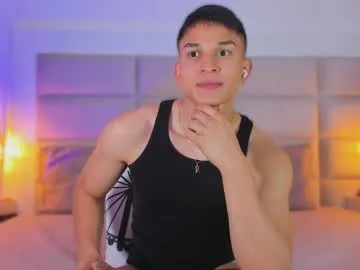 DominantAlex18 – webcam model profile photo Image 9