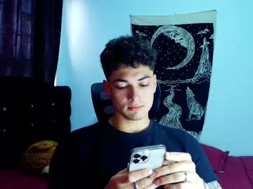 mon1_day – webcam model profile photo Image 8