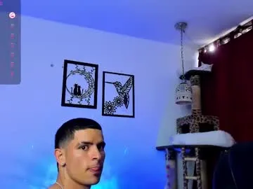 aviebby – webcam model profile photo Image 6