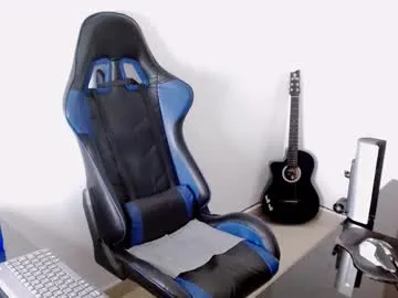 DominantAlex18 – webcam model profile photo Image 13