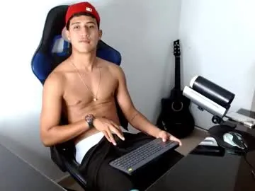 DominantAlex18 – webcam model profile photo Image 6