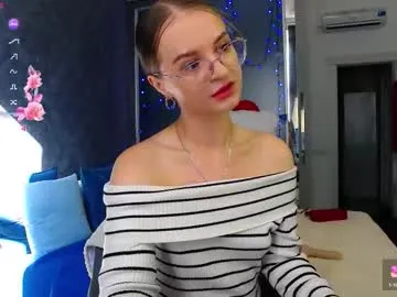 Runarunapi – webcam model profile photo Image 4