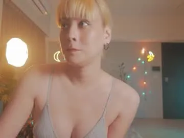 Khadija37 – webcam model profile photo Image 16