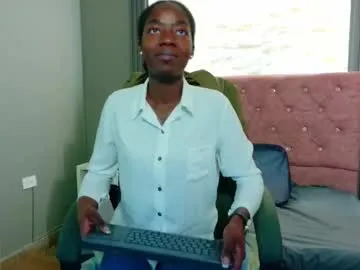 mashalush – webcam model profile photo Image 14