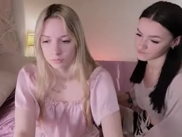 Runarunapi – webcam model profile photo Image 2