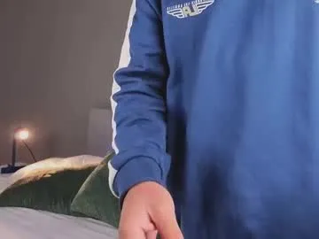 suzuki118 – webcam model profile photo Image 19