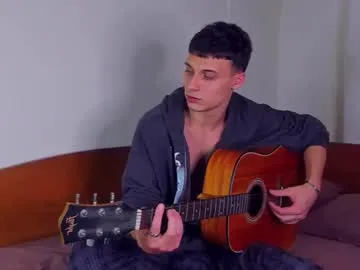 ella_lee15 – webcam model profile photo Image 11