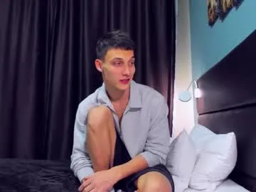 ella_lee15 – webcam model profile photo Image 3