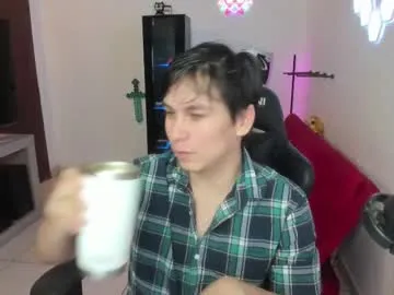 mon1_day – webcam model profile photo Image 16