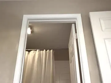 vanandjuani – webcam model profile photo Image 12