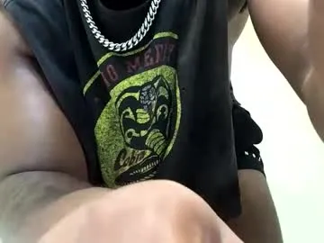 vanandjuani – webcam model profile photo Image 5