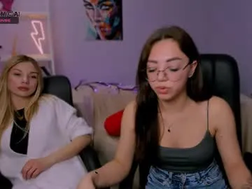 Runarunapi – webcam model profile photo Image 3