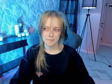 CurlyElisa – webcam model profile photo Image 9