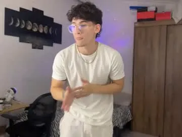 PumaShyXD – webcam model profile photo Image 11