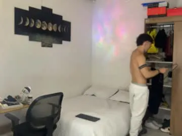 PumaShyXD – webcam model profile photo Image 12